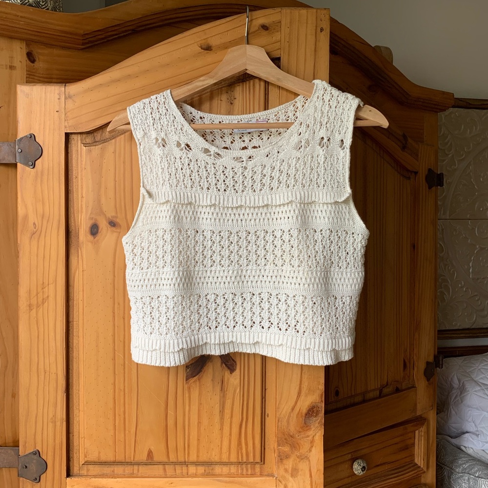 Twik Creme White Cropped Crochet Tank Top